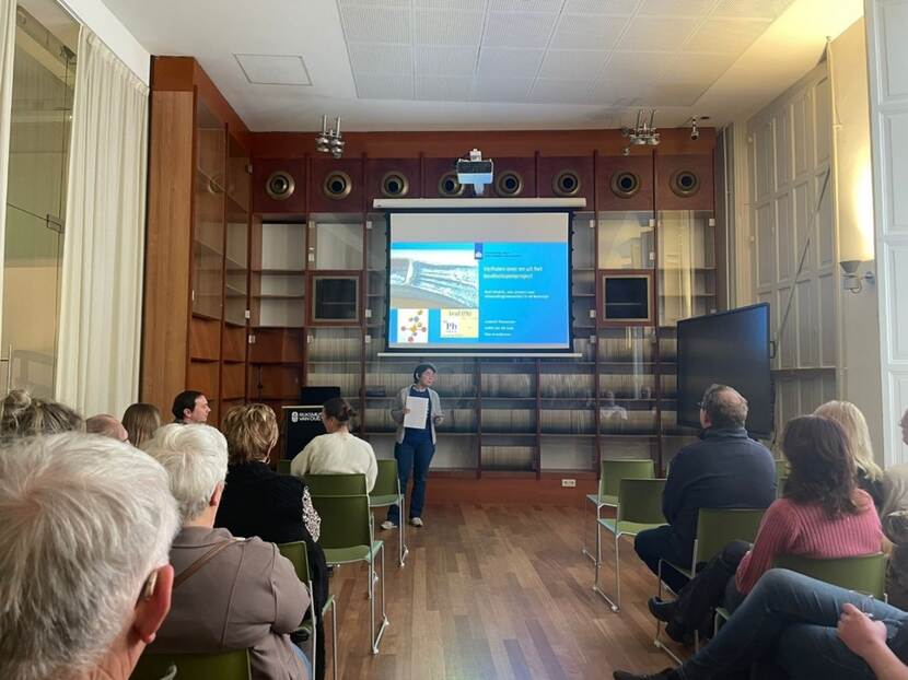 Presentatie van RCE collega Liesbeth Theunissen in het Rijksmuseum van Oudheden in 2025